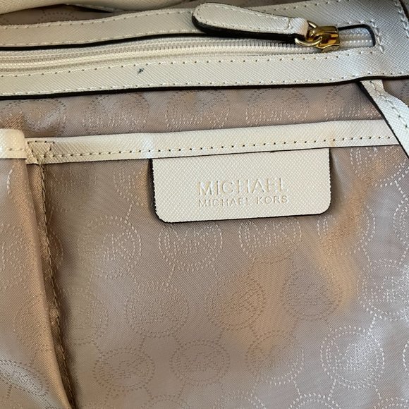 Michael Kors Oyster Hamilton Tote - Picture 9 of 11